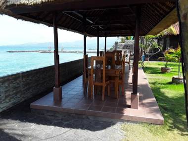 Temple Cafe and Seaside Cottages