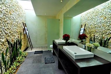 Del Boca Villa 5 Bedrooms Canggu