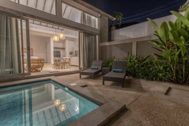 White Studio villa with private pool Canggu
