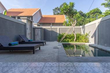 White Studio villa with private pool Canggu