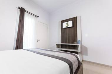 Collection O 90740 Umah Santi Residence