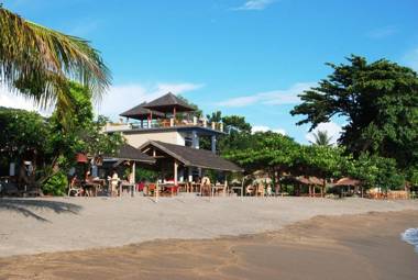 Cafe Alberto B and B