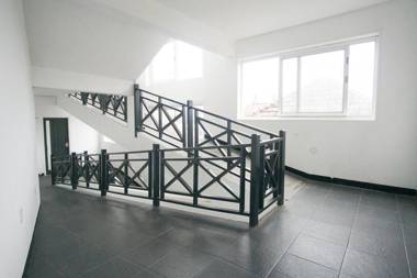 RedDoorz Premium near Senggigi Beach