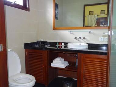 Bale Solah Lombok Holiday Resort