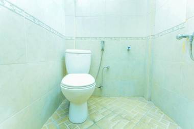 OYO 2848 Senaz Guesthouse