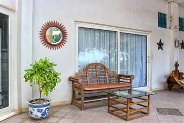 OYO 2359 Bayfront Karnadia