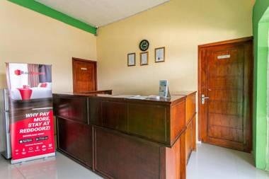 RedDoorz near Prambanan Temple