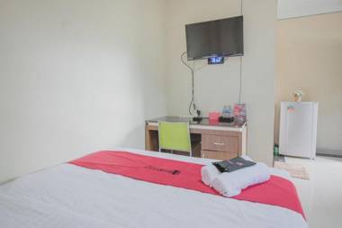 RedDoorz Syariah near Jamtos Jambi 2