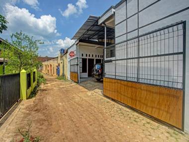 OYO 3994 Wisma Amalia Syariah