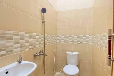 RedDoorz Plus @ Jalan P. Emir Moeh Noer Lampung