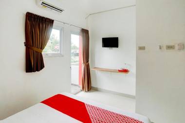 OYO 90180 Ava Guesthouse