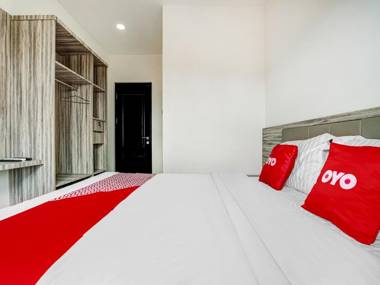 OYO 90164 La'rissa Residence