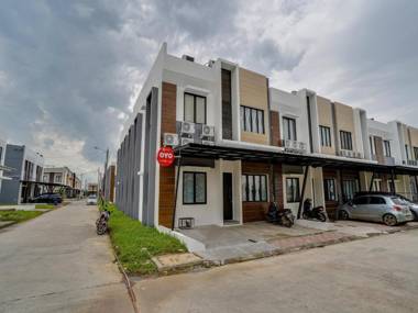 OYO 90211 I-sidji Inn