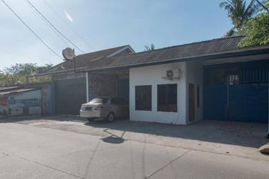 RedDoorz @ Jalan Raya Tuparev Karawang