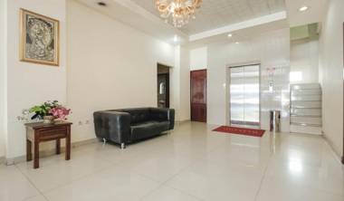 RedDoorz Plus @ Cikarang