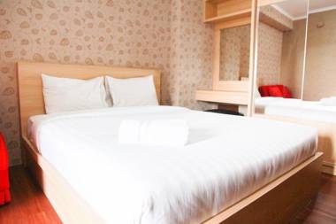 Comfy Studio Kemang View Apartment By Travelio