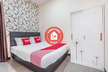 Vaccinated Staff - OYO 1742 Safa Alya