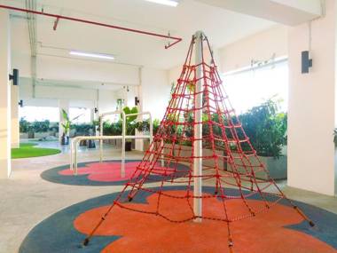 Comfy Studio @Grand Kamala Lagoon Apt By Travelio