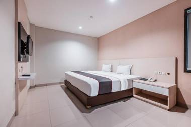 Vaccinated Staff - Collection O 26 Hotel Igloo