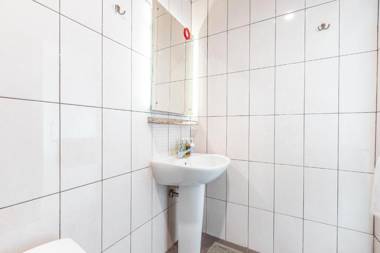 Vaccinated Staff - Collection O 26 Hotel Igloo