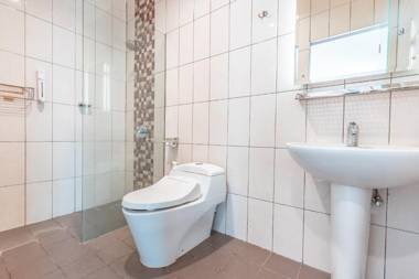 Vaccinated Staff - Collection O 26 Hotel Igloo