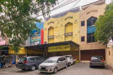 RedDoorz @ Taman Galaxy Bekasi