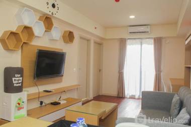 Comfort Nice 2BR at Meikarta Apartment By Travelio