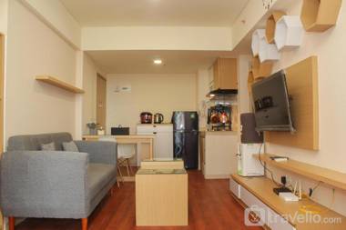 Comfort Nice 2BR at Meikarta Apartment By Travelio