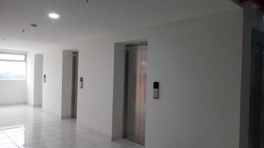 OYO 91338 Apartment Bekasi Town Square