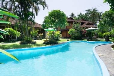 HOTEL PESONA BULAN BARU - Senggigi