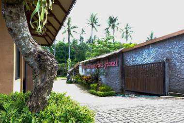 RedDoorz Plus @ Raya Senggigi Lombok