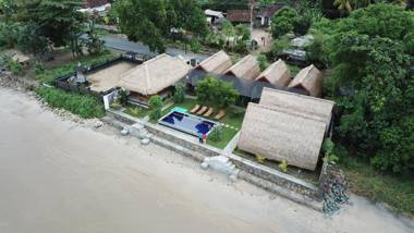 Krisna Bungalows and Restaurant