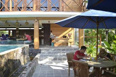 Aloravilla Hotel Lombok Senggigi