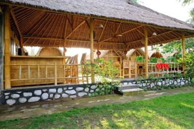 OYO 2039 Cici's Bungalow