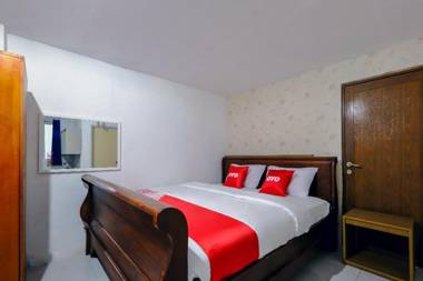 OYO 2499 Penginapan Ratu Emas