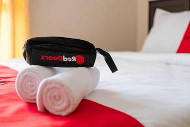 RedDoorz @ Jalan Pendidikan Mataram