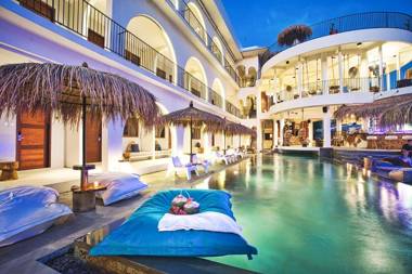 El Tropico Boutique Hotel