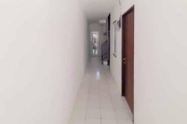 RedDoorz near Alun Alun Kota Serang