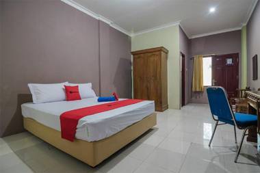 RedDoorz near Samarinda Square