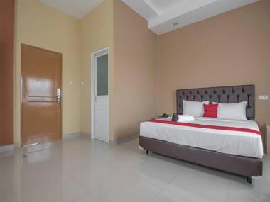 RedDoorz near Islamic Center Samarinda