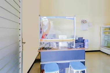 RedDoorz At Jalan Pramuka