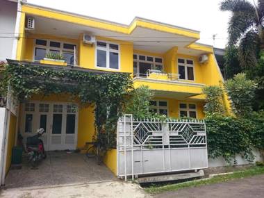 Cendana Mulia Hostel Bogor