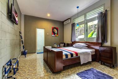 Jeng Tini Guest House