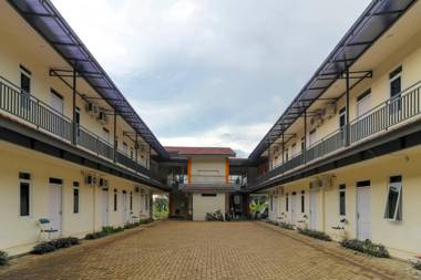 RedDoorz near Exit Toll Bogor