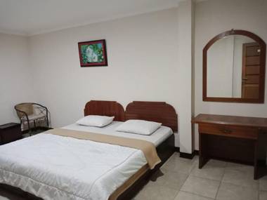 RedDoorz Plus At Megamendung Puncak Bogor