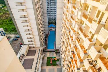 Skyland Sentul Tower Apartment