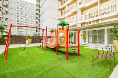 Skyland Sentul Tower Apartment