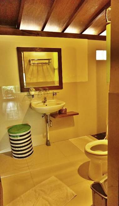 Tirta Arsanta Hot Springs & Villa