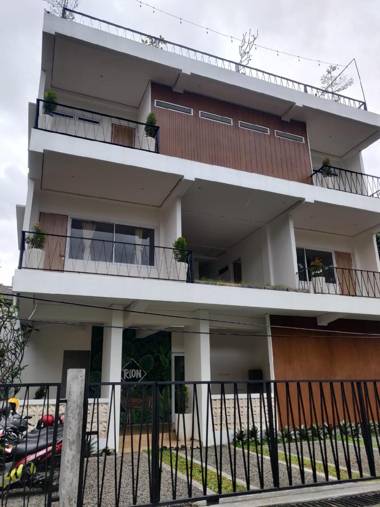 Rion Hostel Bogor