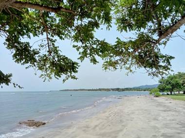 Marina Anyer Villa & Resort